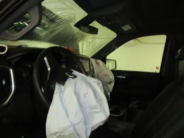 2019 2020 2021 CHEVROLET SILVERADO 1500 LEATHER SEATS CONSOLE in Auto Body Parts in Mississauga / Peel Region - Image 6