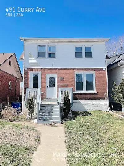 MODERN 5 BEDROOM WEST END HOME $2300+++