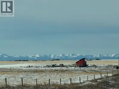 Outstanding investment opportunity OR build your dream home! Offering 31+ acres with panoramic mount...