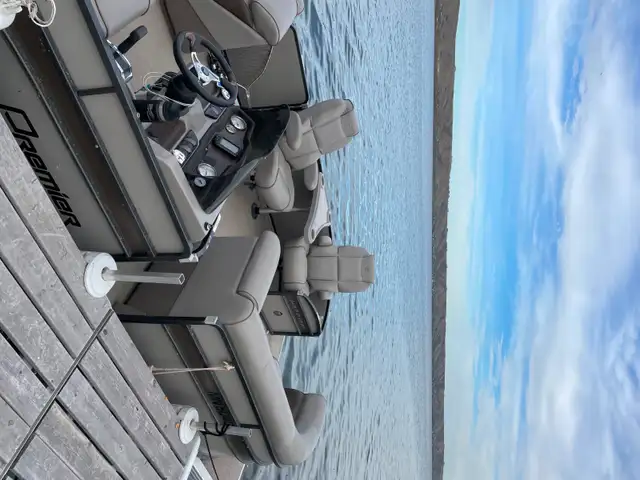 2014 premier pontoon in Powerboats & Motorboats in Regina - Image 4
