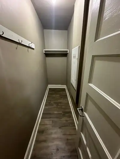 455 AGNES - 1 BR -  available Feb 1st, View more