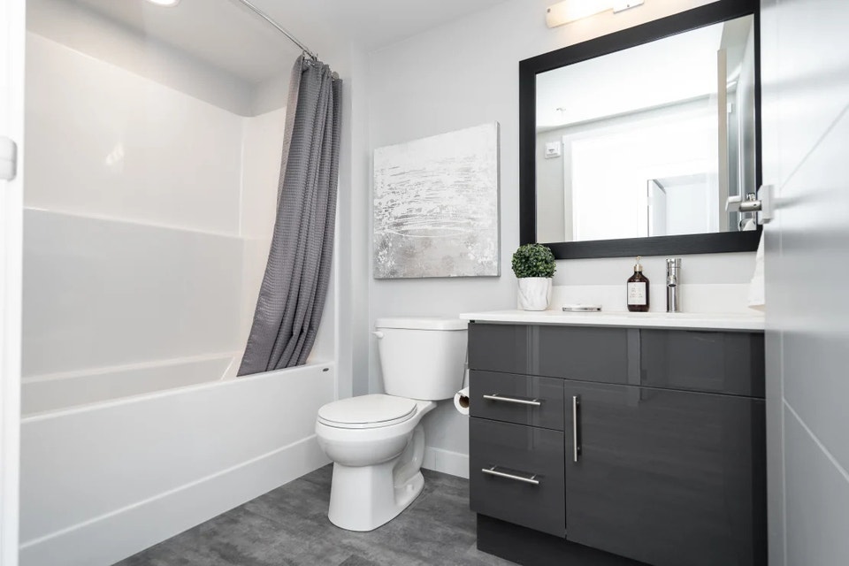 Prairie View Pointe - Modern and Spacious 2 Bedroom Unit - 876 S 2