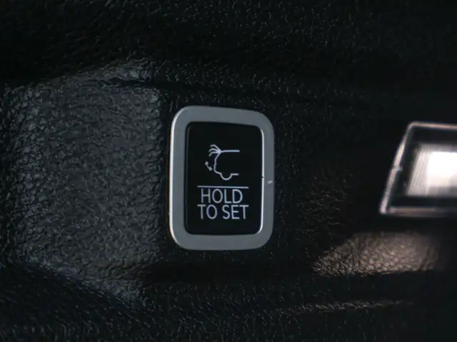 2024 Jeep Grand Cherokee L Limited- Memory / Heated Seats - Pwr in Cars & Trucks in Barrie - Image 17