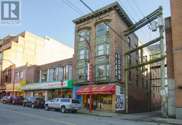 200 238 KEEFER STREET Vancouver, British Columbia628643775880981214