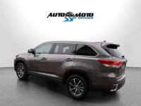 SAFETY INCLUDED LOCAL ONTARIO CAR 21 SERVICE RECORDS 7 PASSENGER GREAT CONDITIONS Very Clean AWD Toy... (image 3)
