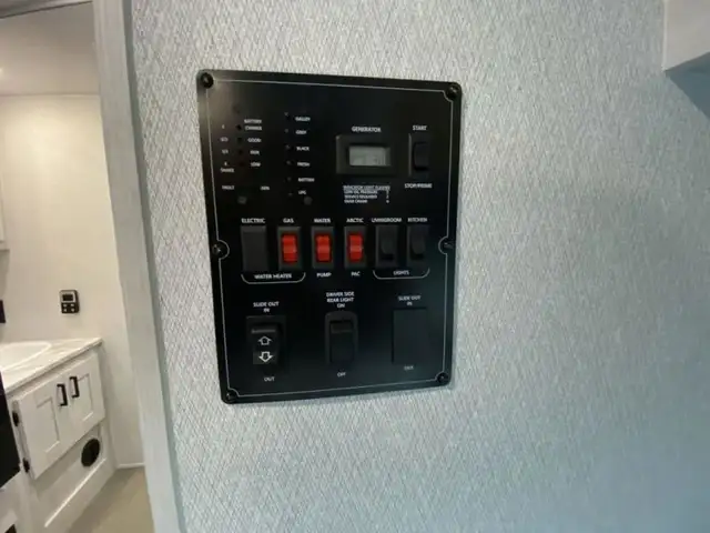 2023 EAST TO WEST Entrada 2200S in RVs & Motorhomes in Bedford - Image 33