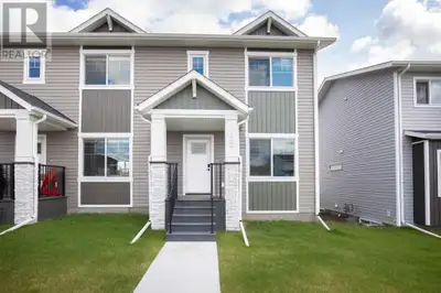 Be one of the first to move into the Newest Community Sylvan Lake has to offer! Grayhawk is designed...