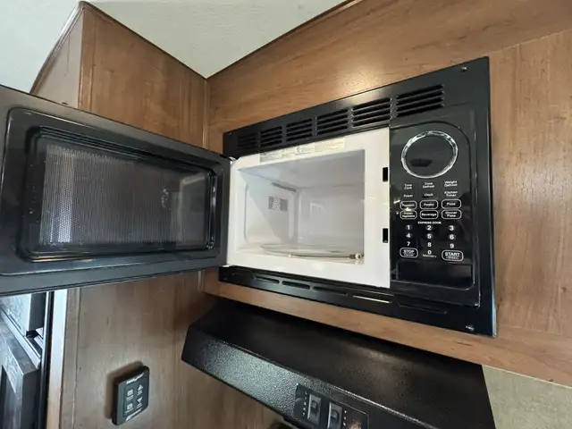 2019 ,Outdoors RV,Timber Ridge 24RKS in Travel Trailers & Campers in Kamloops - Image 14