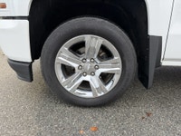 Welcome to Murray Buick GMC - Penticton Take on the day with our 2018 Chevrolet Silverado 1500 Custo... (image 7)