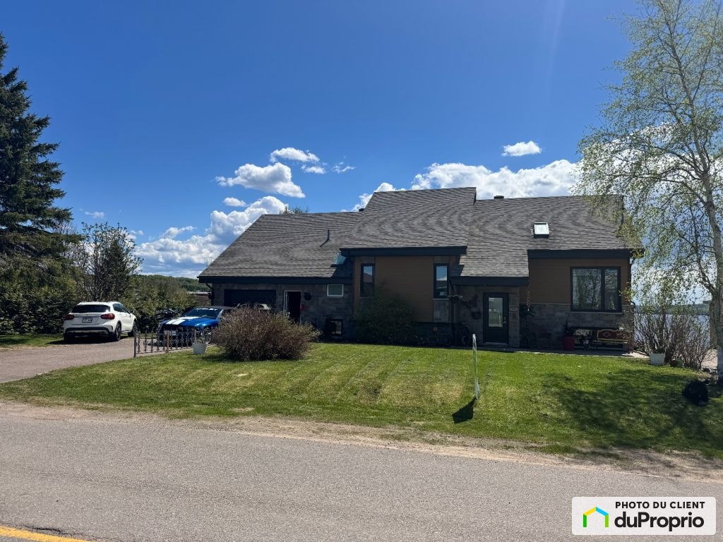 $480,200 - Bungalow for sale in Lac-Bouchette — photo 2