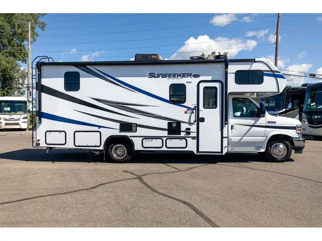 2022 Forest River Sunseeker 2440 2025 2 extension 2022 Classe C in RVs & Motorhomes in Laval / North Shore - Image 32