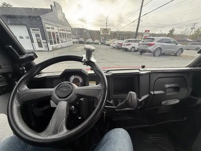 2015 Polaris Unlisted Item in Cars & Trucks in Bedford - Image 12