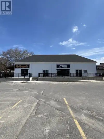 Prime commercial restaurant building in the heart of historic downtown Kemptville. This 4,000 sq. ft...