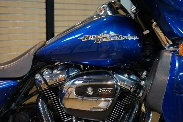 2017 Harley-Davidson FLHX - Street Glide in Sport Touring in Lethbridge - Image 6