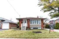 3 Bedroom 1 Bths located at Bloor St W & Renforth