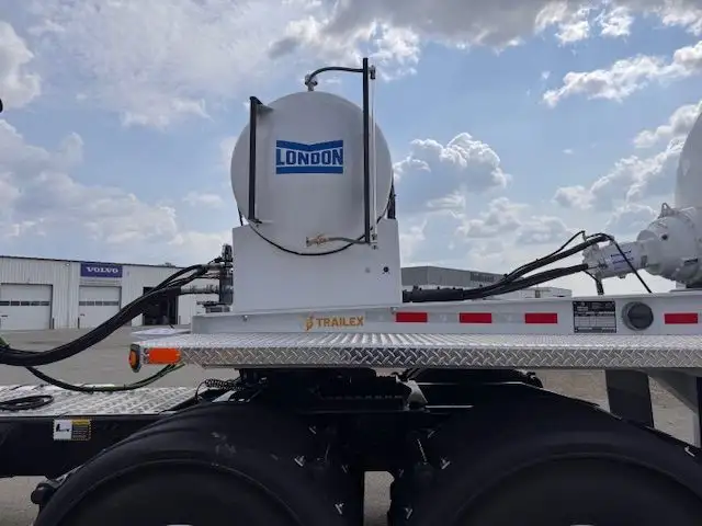 2025 Mack Anthem 64T D/C mDRIVE S40R - mixer in Heavy Trucks in Regina - Image 13