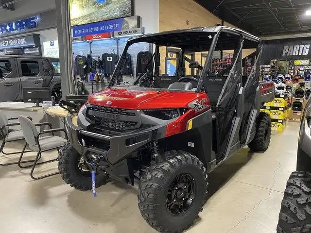2025 Polaris Ranger Crew XP 1000 Premium in ATVs in City of Halifax - Image 2