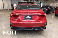 Key Features: Heated front seats, premium cloth seating surfaces, power sunroof, smart key with push... (image 2)