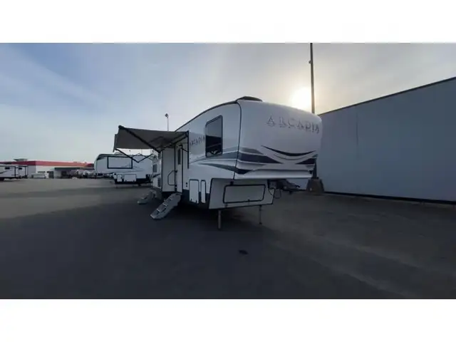 2022 Keystone RV Arcadia 3940LT in Travel Trailers & Campers in Kamloops - Image 9