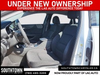 2024 Chevrolet Malibu LT 1LT Experience the Chevrolet Malibu LT with only 43715 km on the odometer.... (image 8)