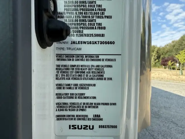 2019 Isuzu NRR 20 Foot Cube Van in Heavy Trucks in Delta/Surrey/Langley - Image 54