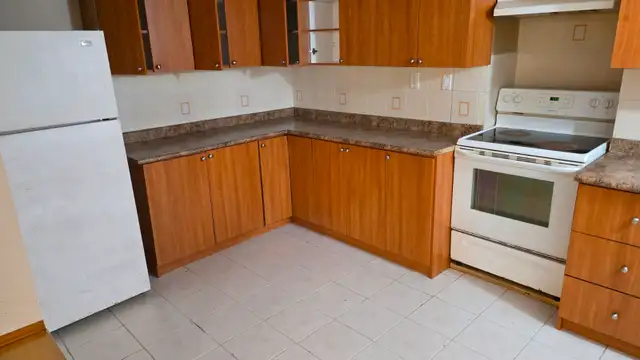 Ajax, Westney & Kingston Rd. Basement Apt. $1150/mo plus.utilite in Long Term Rentals in City of Toronto - Image 7