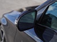 Key Features: Alloy Wheels, Keyless Entry, Heated Seats, Memory Seats Setting, Power Adjustable Seat... (image 7)