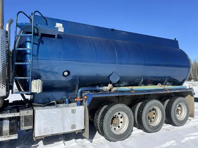2020 WESTERN STAR 4900FA in Heavy Trucks in Saskatoon - Image 20