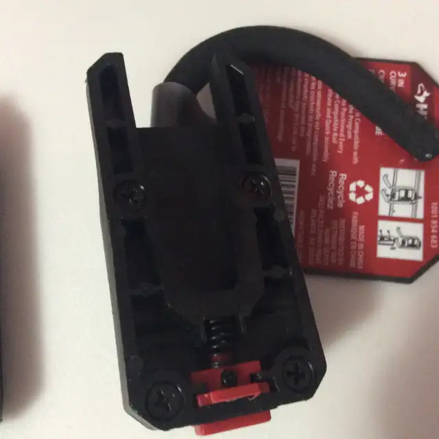 Husky 3-inch Quick-Release Curved Utility Storage Hooks in Hand Tools in Mississauga / Peel Region - Image 8