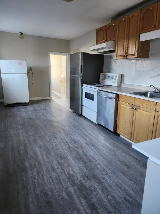 131 Duke St #4 - 3BR Uptown, Top Floor, New Renovation in Long Term Rentals in Saint John - Image 9