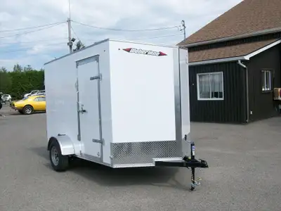 Remorque neuve 6' x 10' v-nose 1 essieux 3500lb. 6' de haut interieur plywood 3/4 plancher 3/8 au mu...