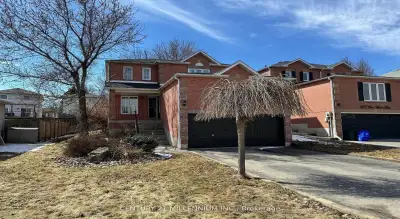 Price: $885,000 / $3,357/mo STUNNING FAMILY HOME IN PRIME ORANGEVILLE LOCATION! Welcome to 239 Lisa...