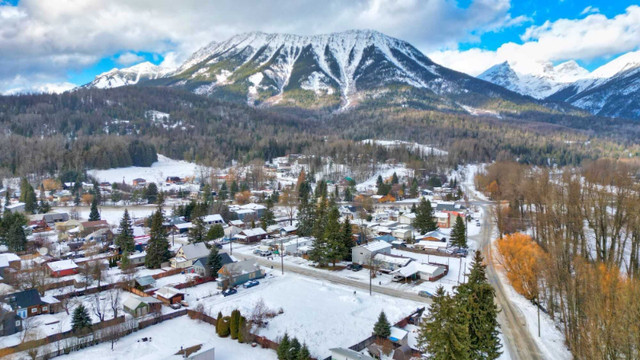 Lot 3-980 Hand Ave: A Canvas for Your Fernie Dreams ID# 267279 in Land for Sale in Cranbrook - Image 2