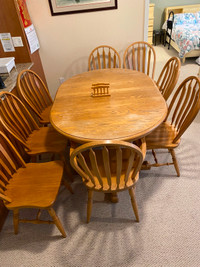 Solid Oak Double-Pedistal Kitchen Table & 8 Dixon Chairs