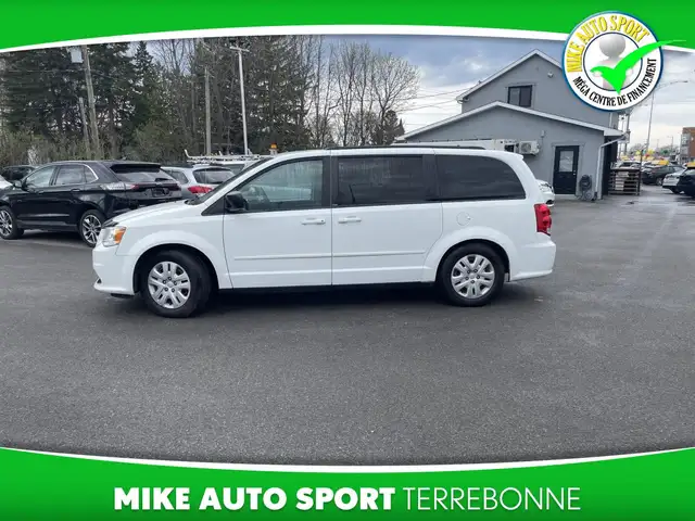 Dodge Grand Caravan Familiale 4 portes SXT 2014 in Cars & Trucks in Laval / North Shore - Image 7