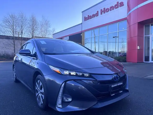 2020 Toyota Prius Prime Upgrade in Cars & Trucks in Comox / Courtenay / Cumberland - Image 2
