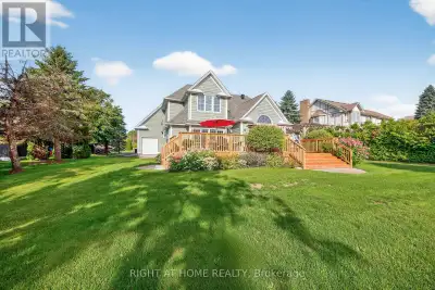 Welcome to refined four-season living in the heart of Horseshoe Valley-an emerging "Blue Zone" inspi...
