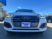 WHY THIS Q5 HITS DIFFERENT: QUATTRO AWD Confident in snow, rain, and everything Canada throws at you... (image 1)
