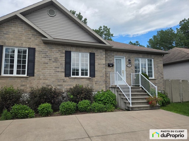 $350,000 - Semi-detached - Trois-Rivières (Trois-Rivières-Ouest) — photo 1