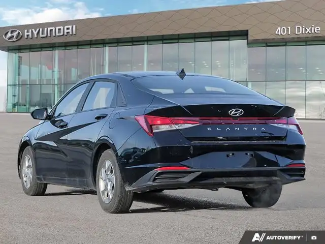 2023 Hyundai Elantra Essential Fwd | Cloth | Heated Seats in Cars & Trucks in Mississauga / Peel Region - Image 4
