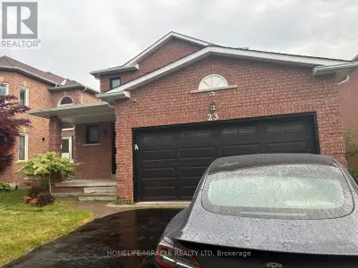 Bright And Spacious 3 Bedroom Home In Desirable Location & Family Friendly Neighborhood! 2 Parking I...