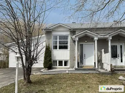 Maison unique à vendre Masson-Angers (Gatineau) La seule maison du quartier avec 3 chambres à couche...
