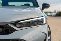 Keyless Start,Automatic Highbeams,Leather Steering Wheel,Trip Computer,Keyless Entry,Heated Steering... (image 3)