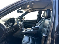 KBB.com 10 Most Awarded Brands. This Jeep Grand Cherokee delivers a Regular Unleaded V-6 3.6 L/220 e... (image 9)