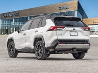*Sunroof, Heated Steering Wheel, Power Liftgate, Heated Seats, Aluminum Wheels!* Radical design, ref... (image 4)