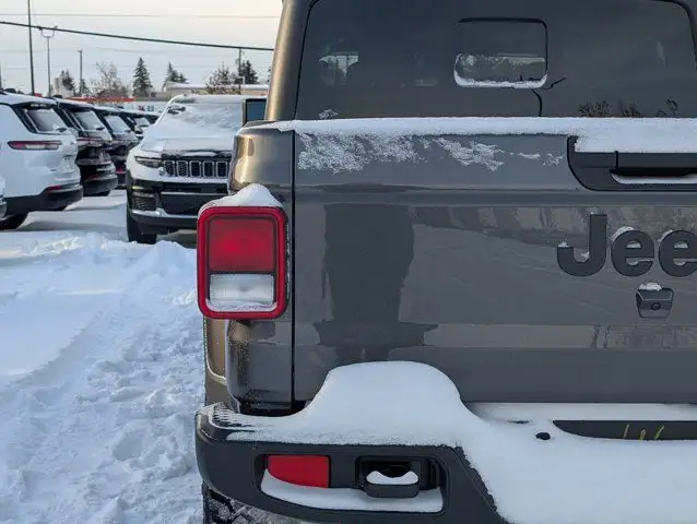 2026 Jeep Gladiator Willys in Cars & Trucks in Edmonton - Image 14