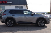 CLEAN CARFAX ACCIDENT FREE WELL MAINTAINED AWD Experience The Perfect Blend of Style And Performance... (image 7)
