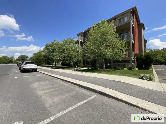 $417,000 - Condominium for sale in Longueuil (St-Hubert) in Condos for Sale in Longueuil / South Shore - Image 3