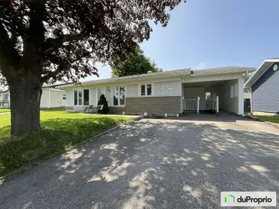 VISITE LIBRE DIMANCHE LE 20 JUILLET DE 14H À 16H Propriété à revenu à vendre Idéale pour investisseu...