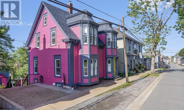 226 Pelham Street Lunenburg, Nova Scotia in Houses for Sale in Bridgewater